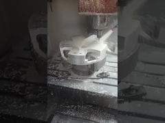 قطعتان من الحافات المزورة ذات الأسطوانة البرونزية المتداخلة في وسط البندقية المعدنية لعجلات ألفا روميو